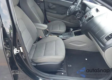 2016 Kia Forte Lx z USA, uszkodzony, nr VIN KNAFK4A67G5542527